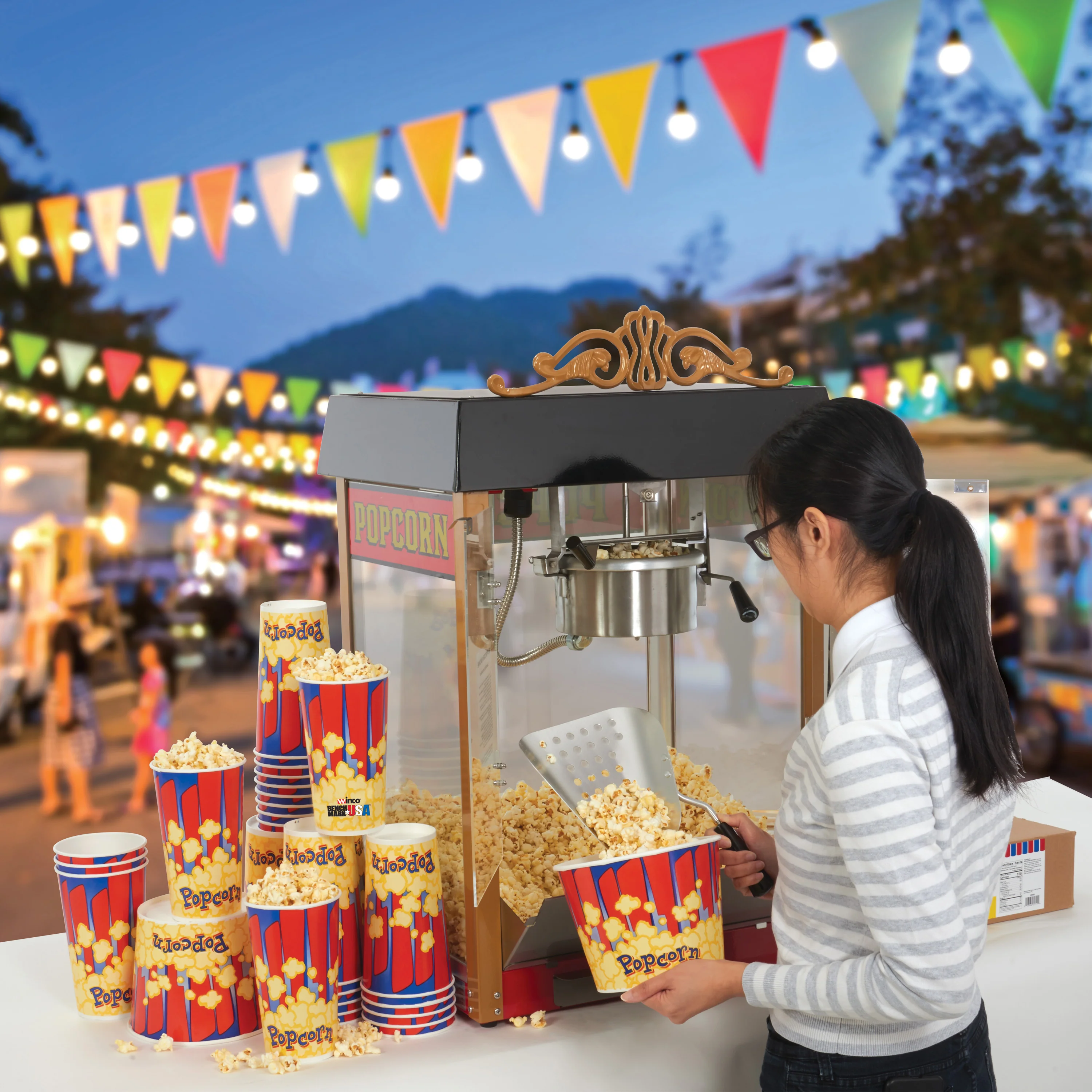 Winco 11080 21 Inch Countertop Electric Popcorn Popper with Heated Warming Deck - Image 2