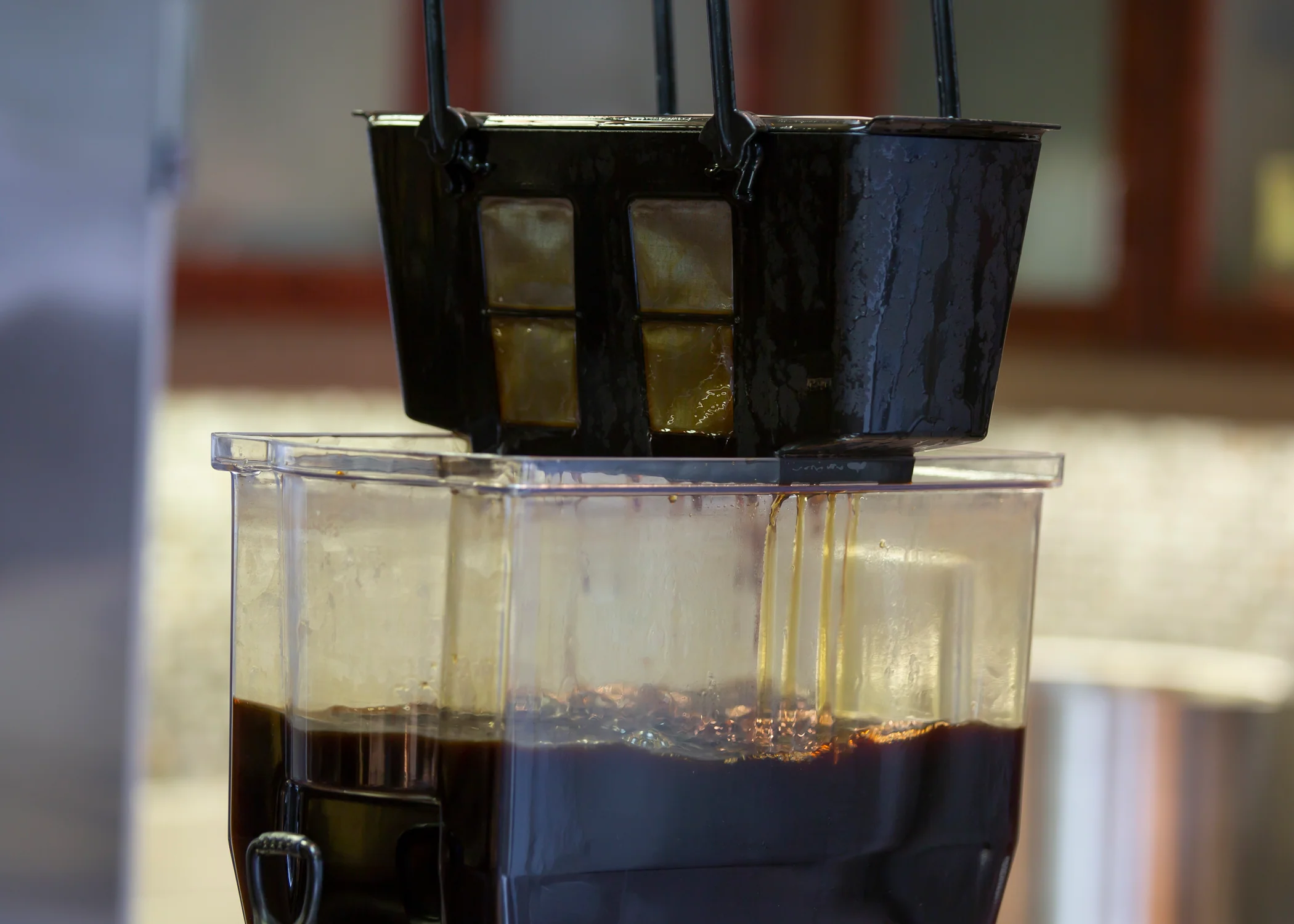Cold Brew 'N' Serv® Complete 3-Gallon Cold Brew System in Brushed Stainless - Image 3