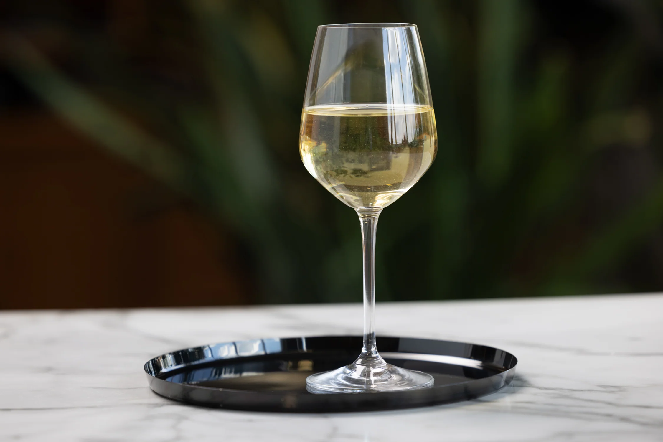 Modern Edge Small 9" Round Serving Tray in Black Onyx - Image 2