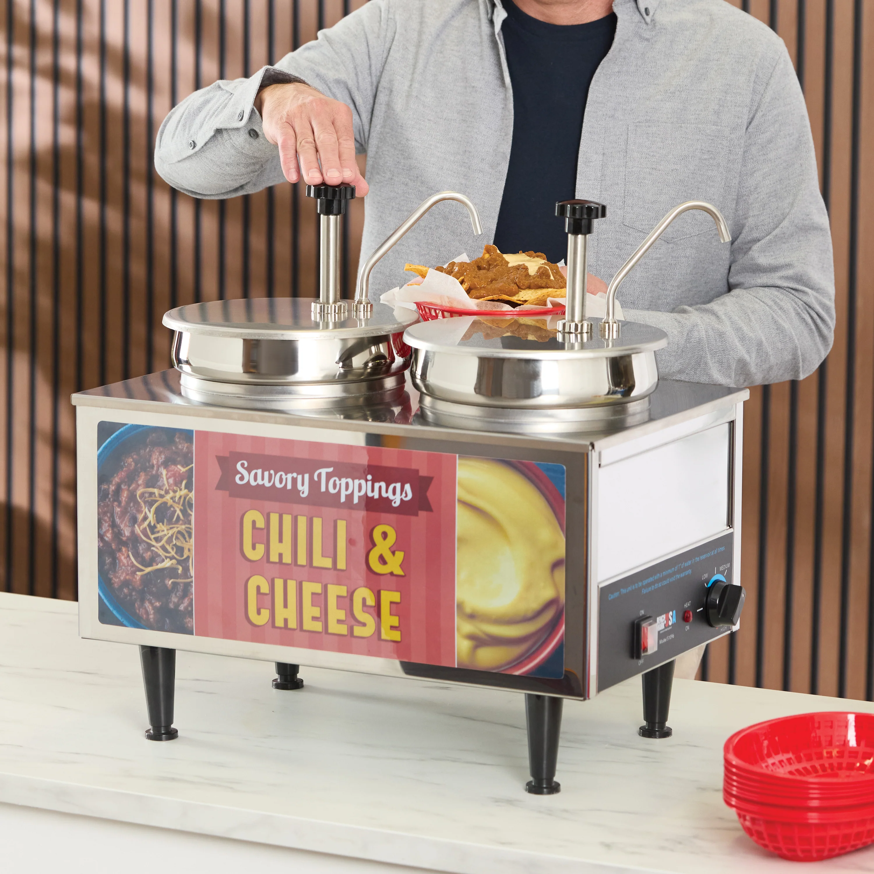 Winco 51074A 21 Inch Benchmark Chili and Cheese Warmer with 2 Stainless Steel Pumps - Image 2