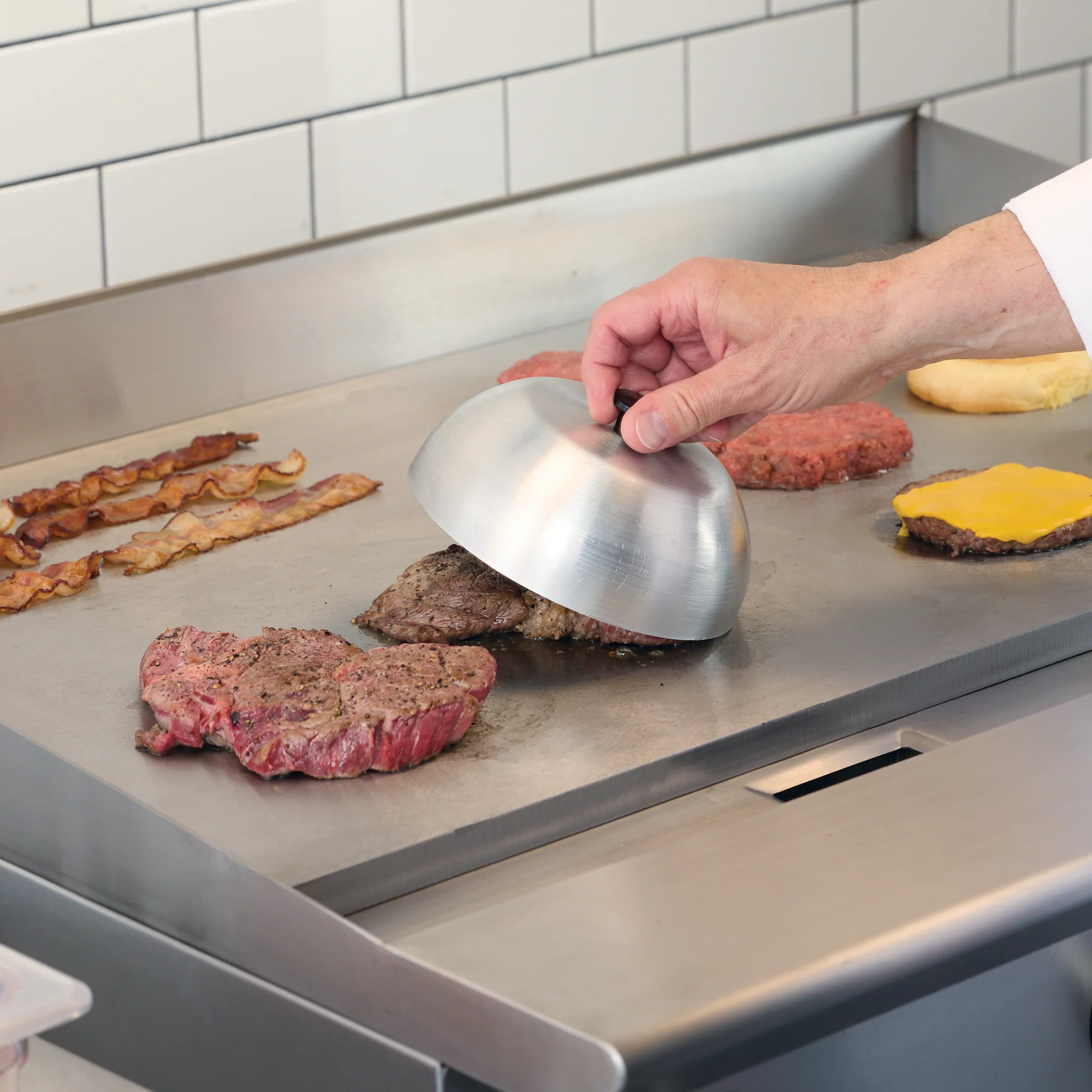 Winco AHC-6 6 Inch Diameter Grill Basting Cover Dome Aluminum with Black Knob - Image 3