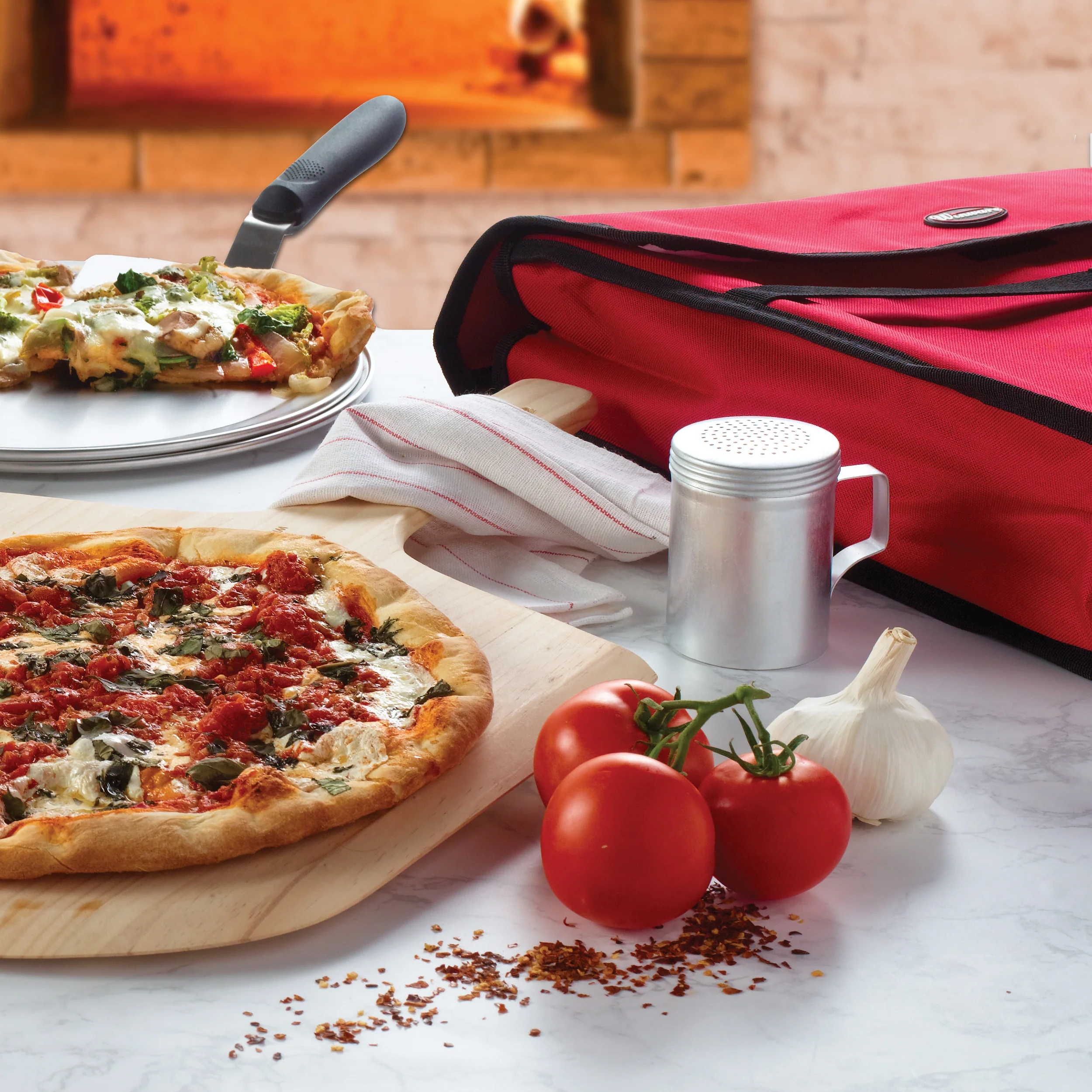 Winco BGPZ-18 18 Inch Pizza Delivery Bag Insulated Polyester Red - Image 3