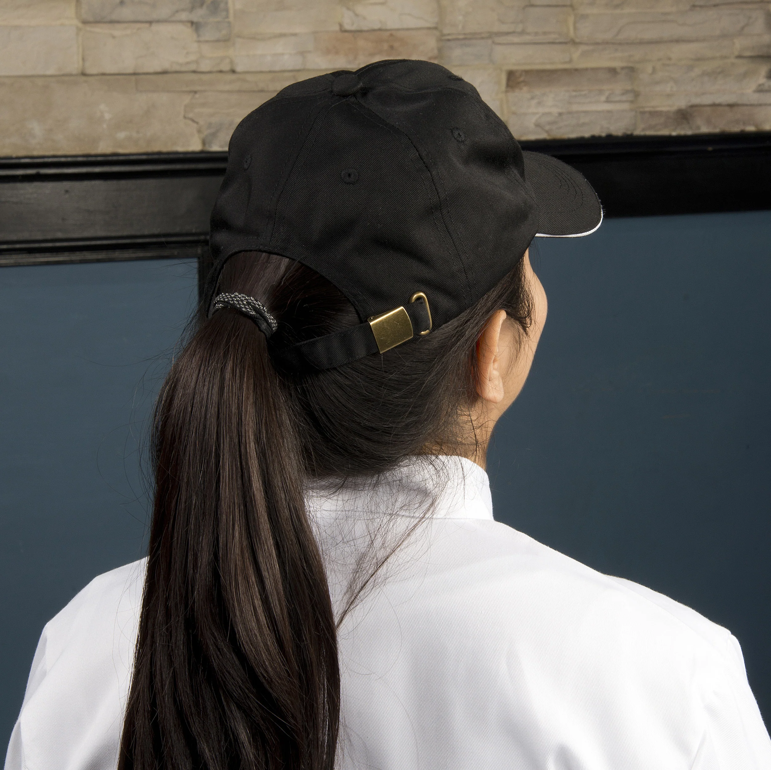 Winco CHBC-4BK Adjustable Chef's Hat Black with 65/35 Poly-Cotton Blend - Image 2