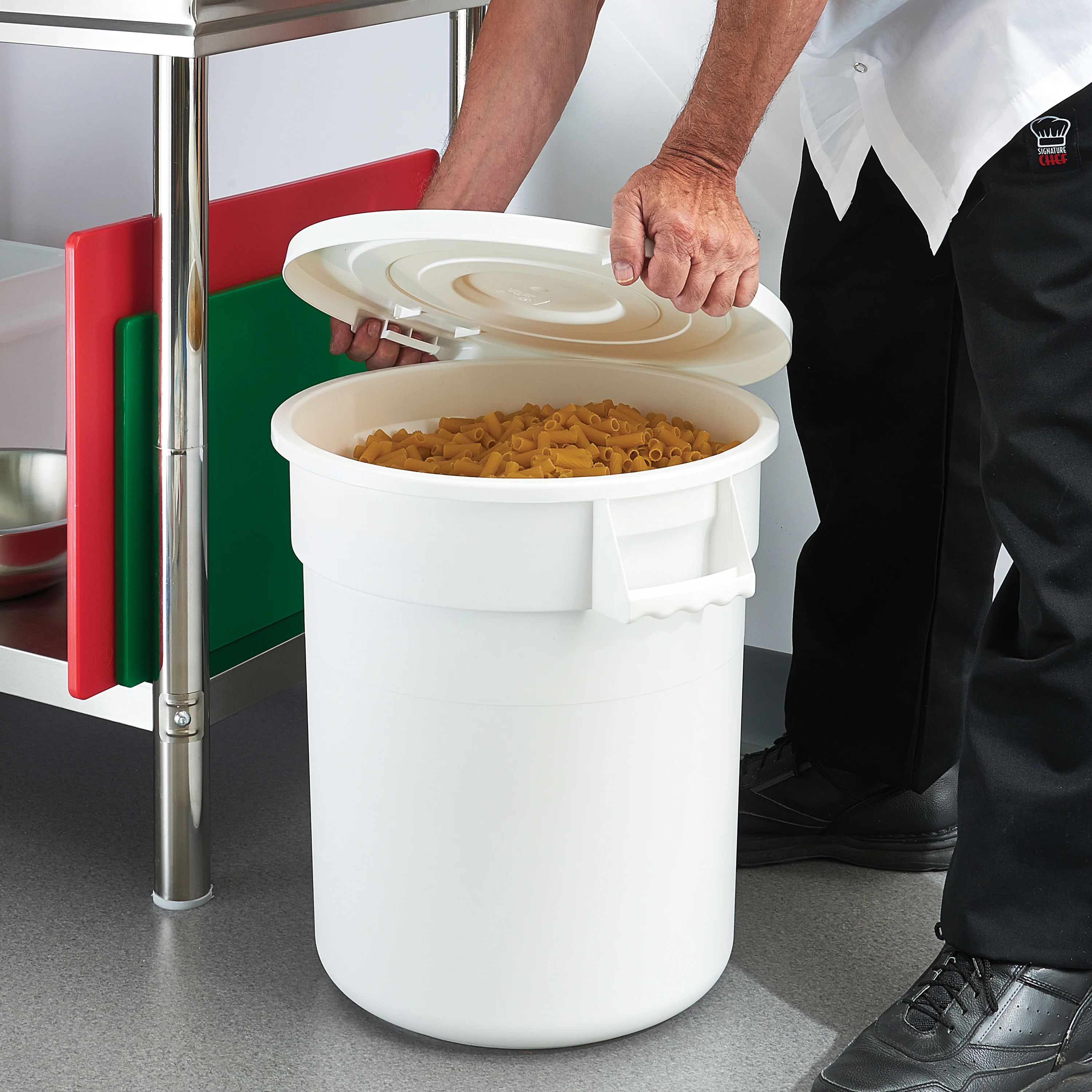 Winco FCW-10L Lid for 10 Gallon Round Trash Receptacle BPA Free Plastic White - Image 2
