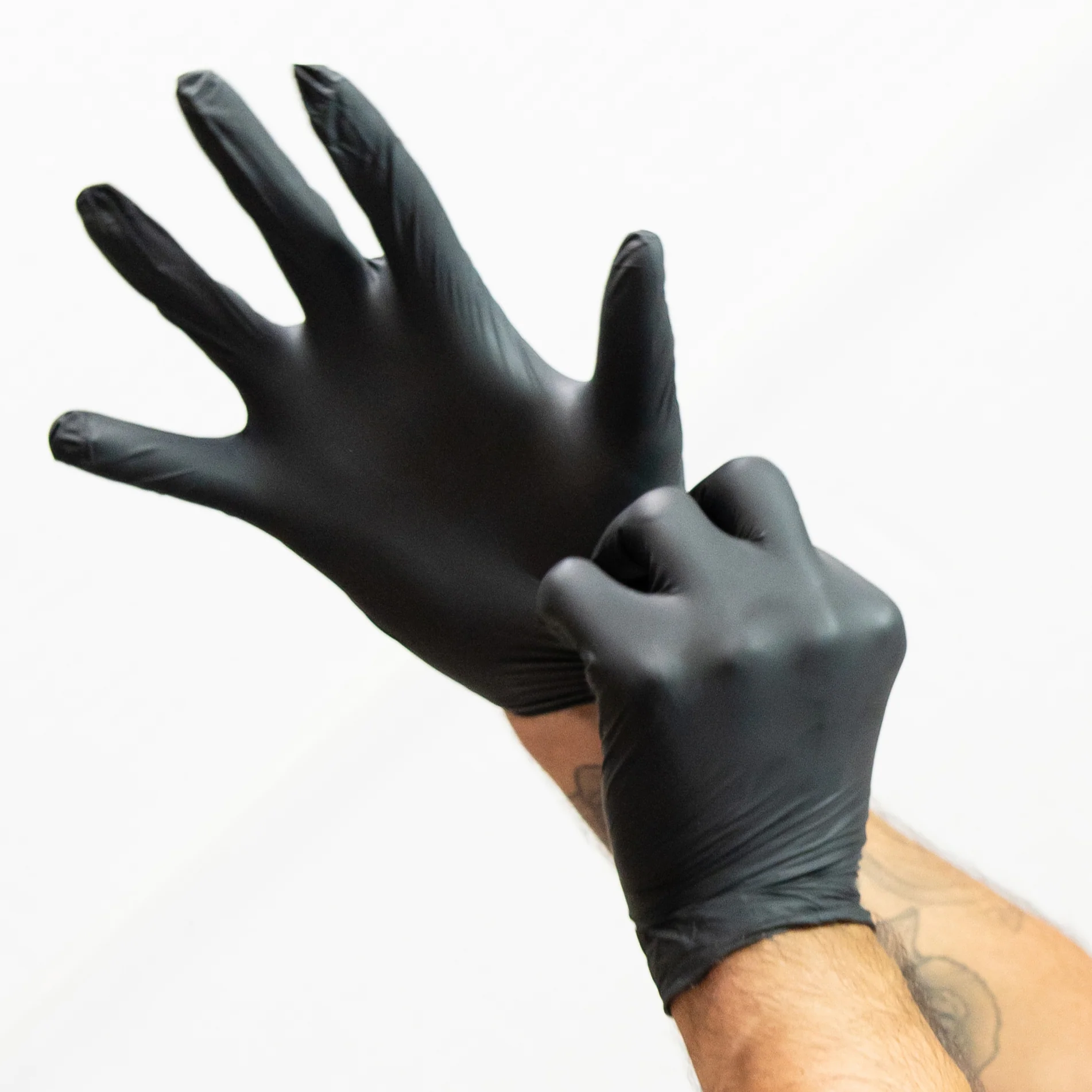 Winco GLN-LB Nitrile Disposable Gloves L Powder-Free Black 3Mil - 100 Count - Image 3