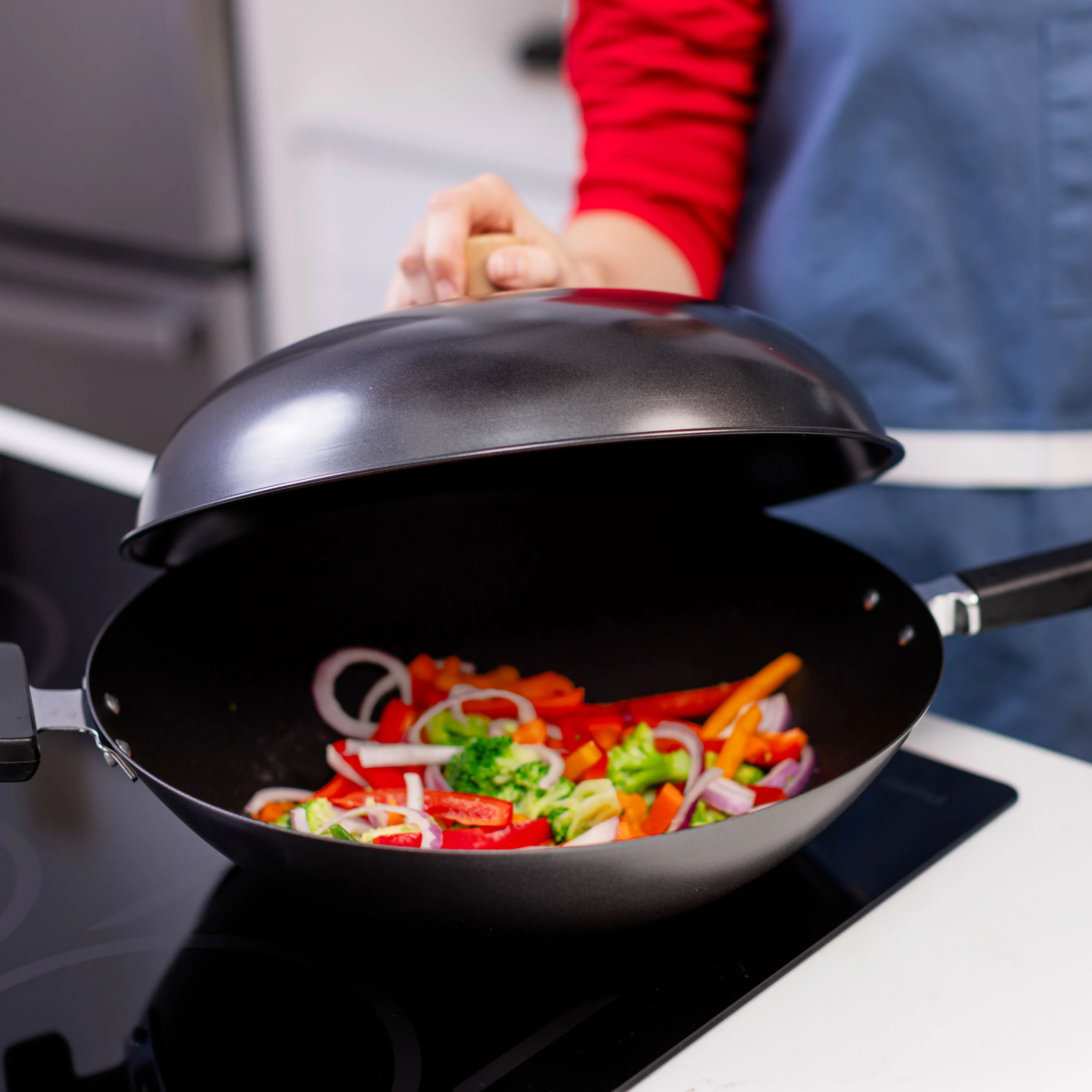 Winco 14" Nonstick Wok Lid - For Joyce Chen Woks - Image 3