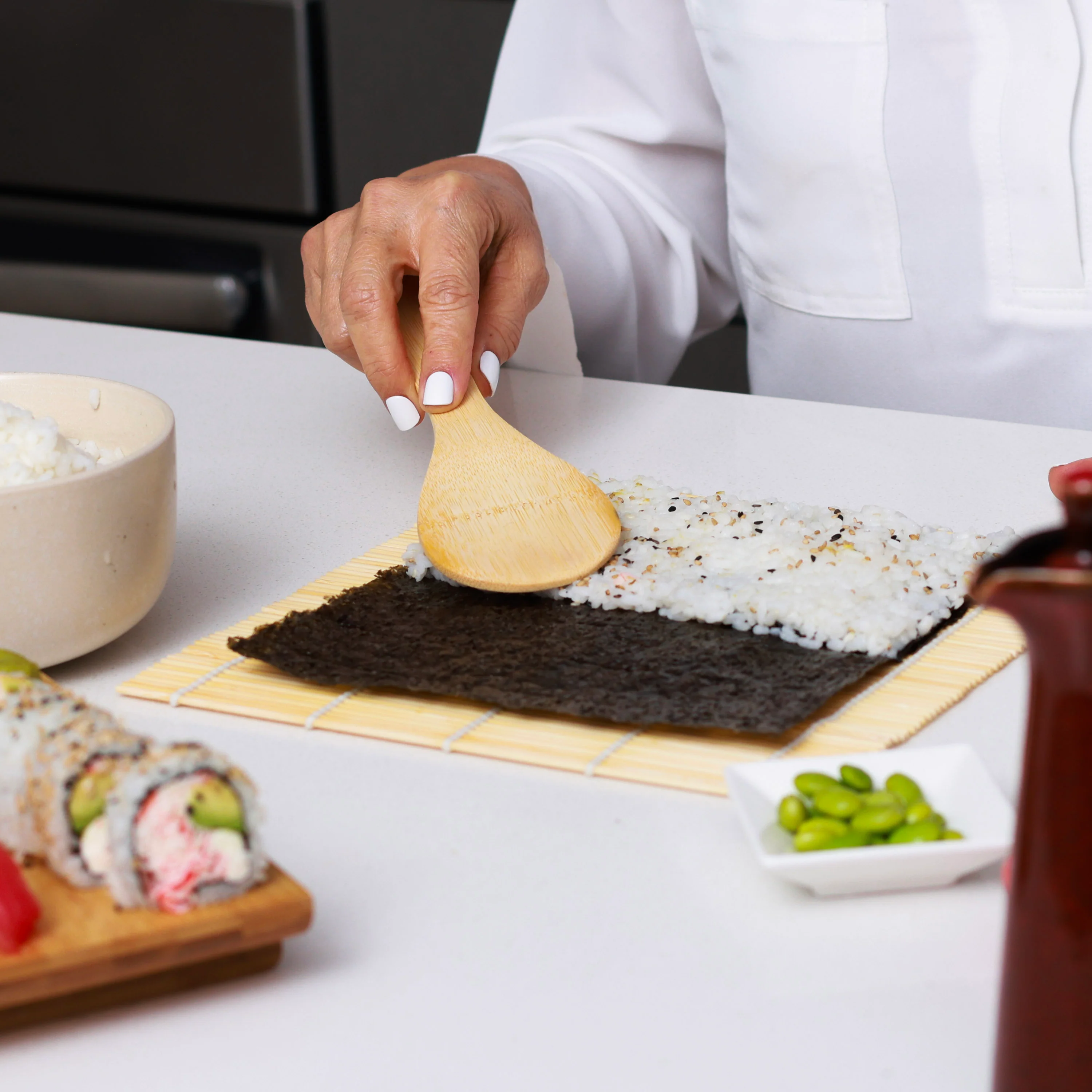 Winco J33-0022 3.6 Inch Sushi Making Kit with Sushi Roller - Image 2
