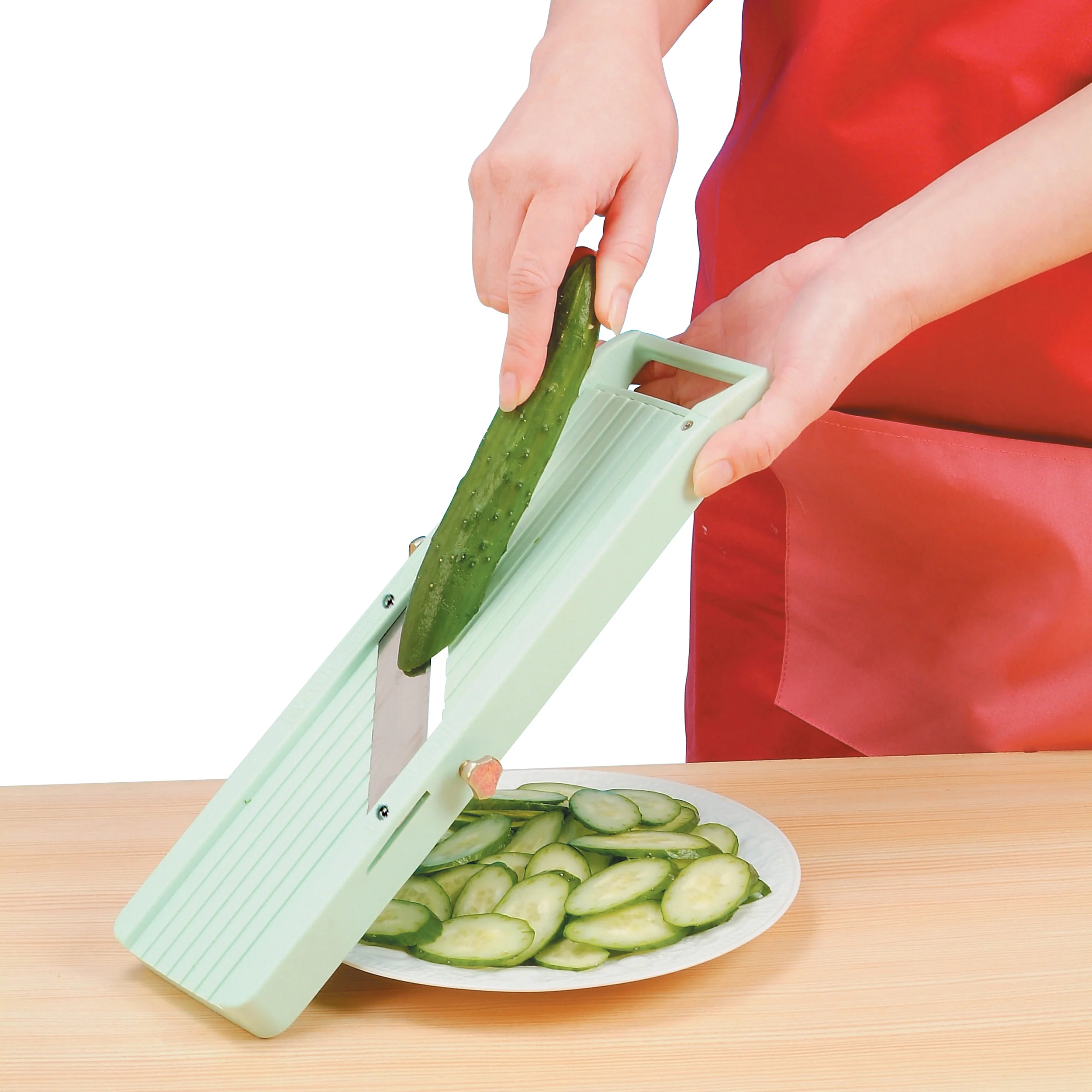 Winco MDL-5P 12-1/3 Inch Mandoline Slicer Set with Built In Blade and Hand Guard - Image 4