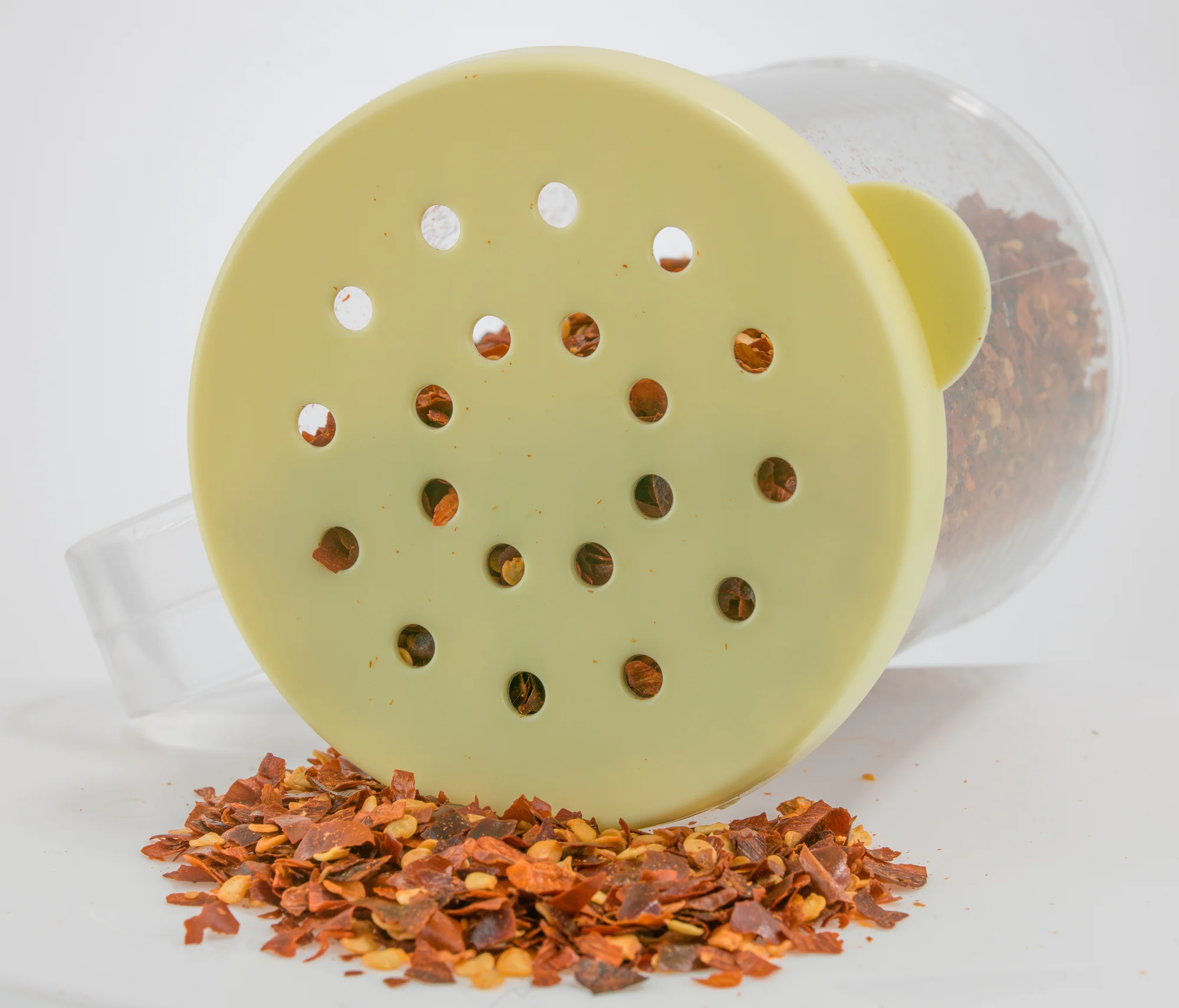 Winco PDG-10AC 10 Oz Shaker Dredge with Handle Polycarbonate NSF Approved - Image 7