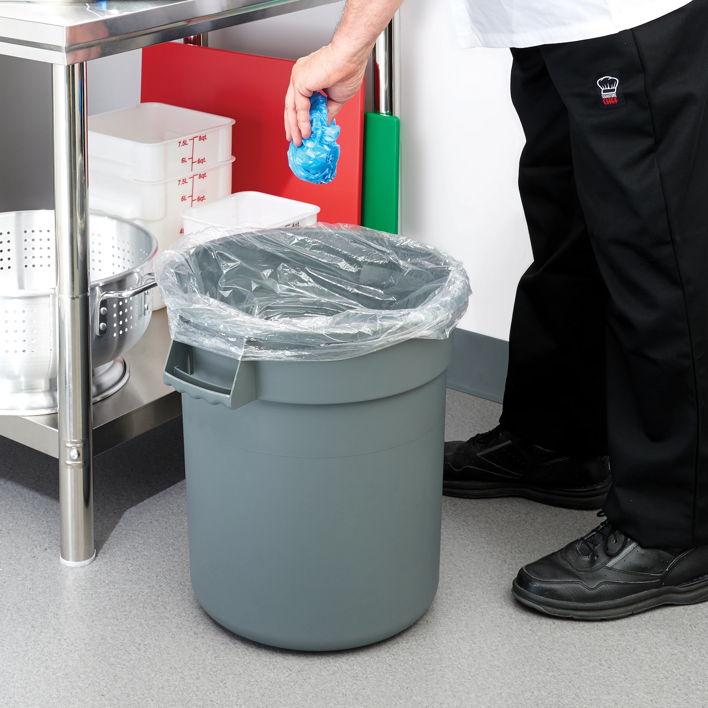 Winco PTC-10G 15-3/4 Inch Gray Heavy Duty Trash Can HDPE for Waste Management - Image 3