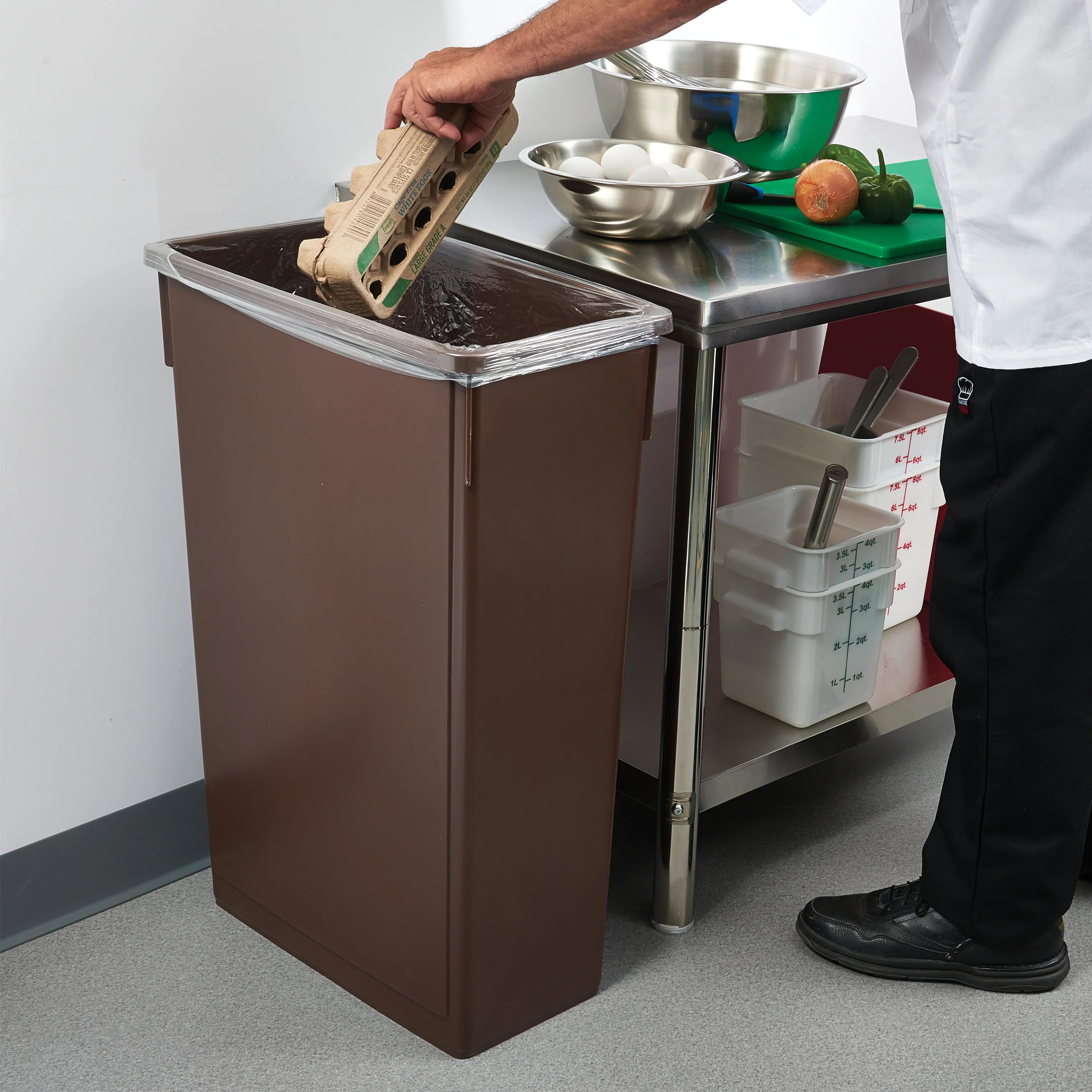 Winco PTC-23B 23 Gallon Trash Can Brown HDPE Rectangular Waste Receptacle - Image 4