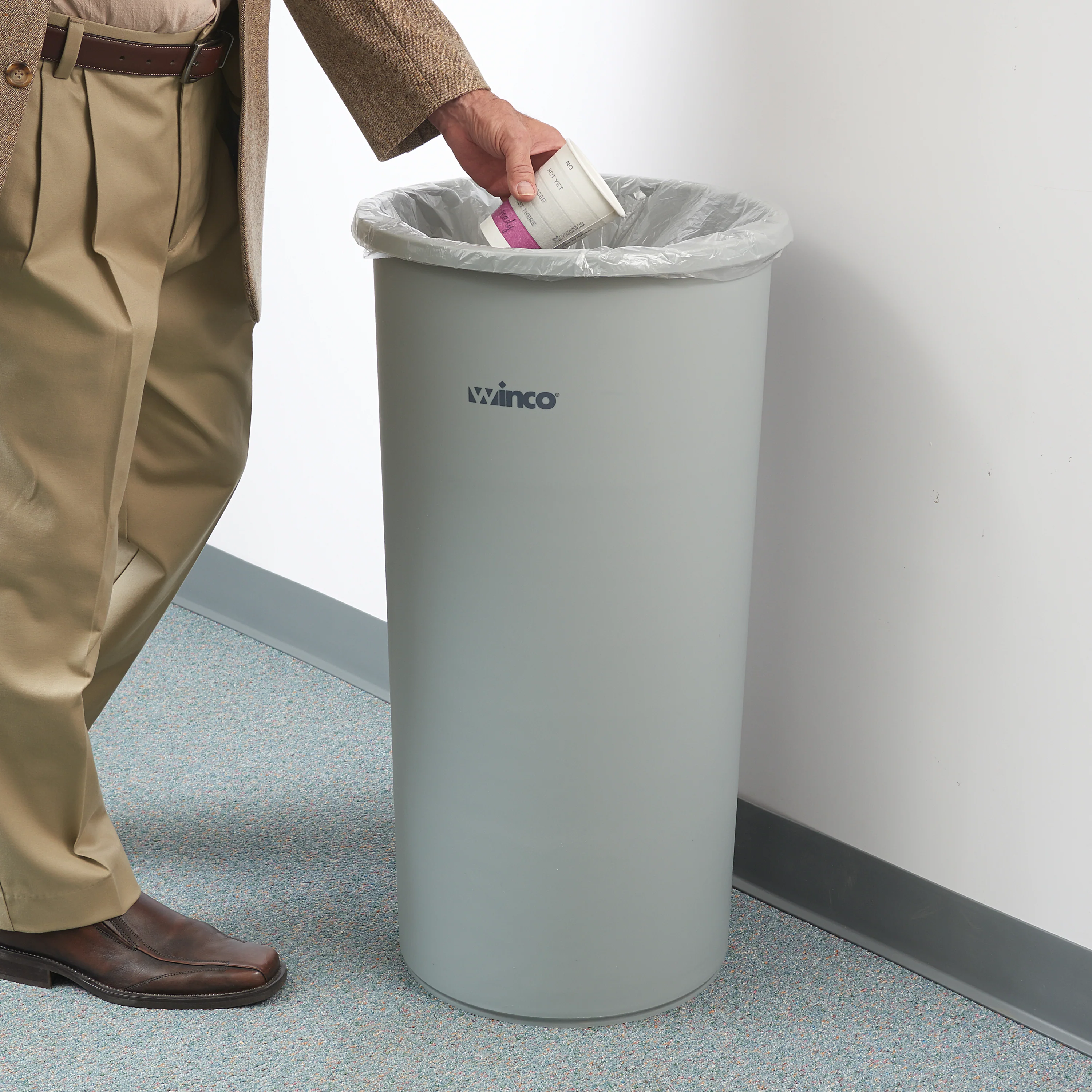Winco PTCR-22G 16 Inch Diameter Gray Round Indoor Trash Can - Image 4