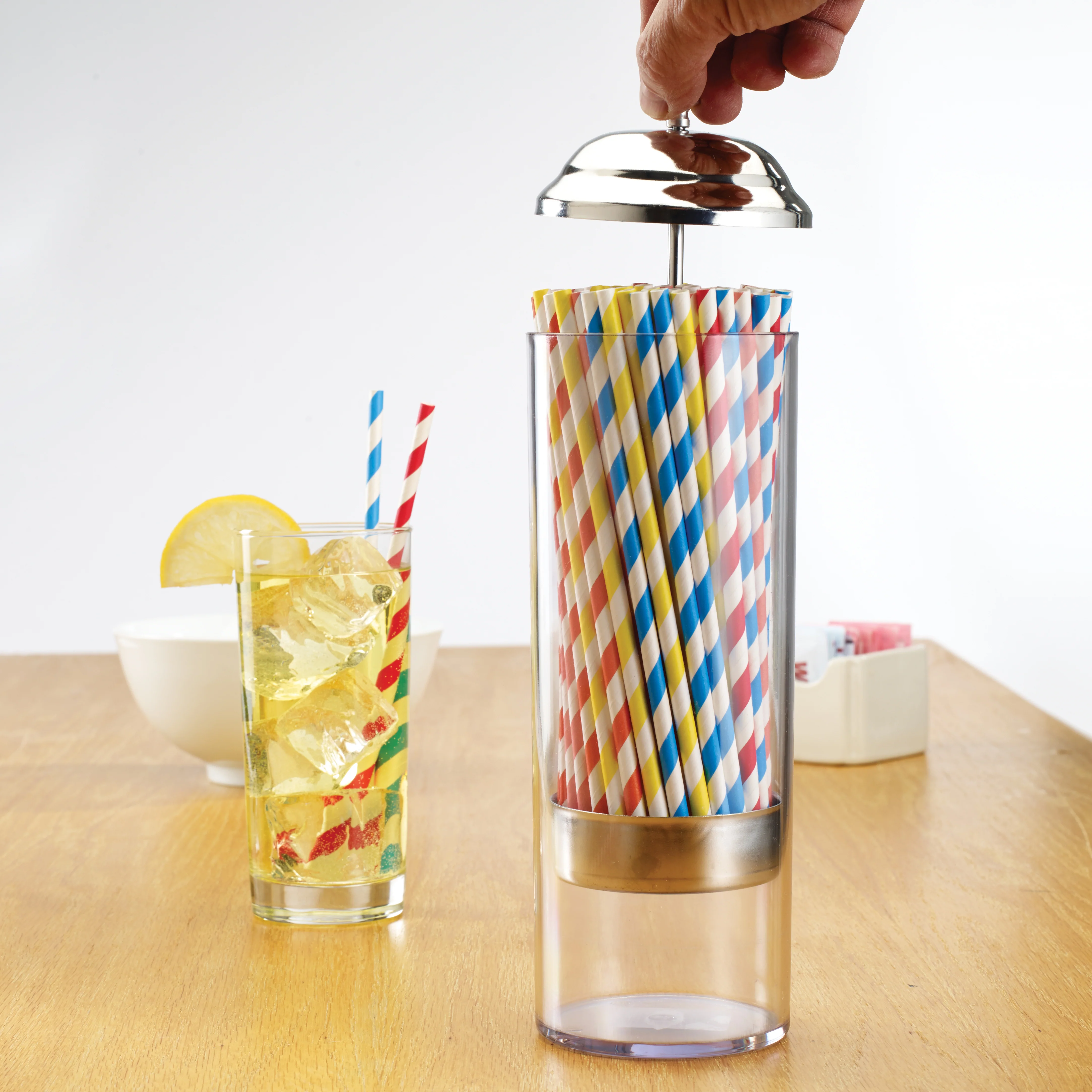 Winco SDP-3 3-3/8 Inch Diameter Round Straw Dispenser Break Resistant BPA Free Plastic - Image 2