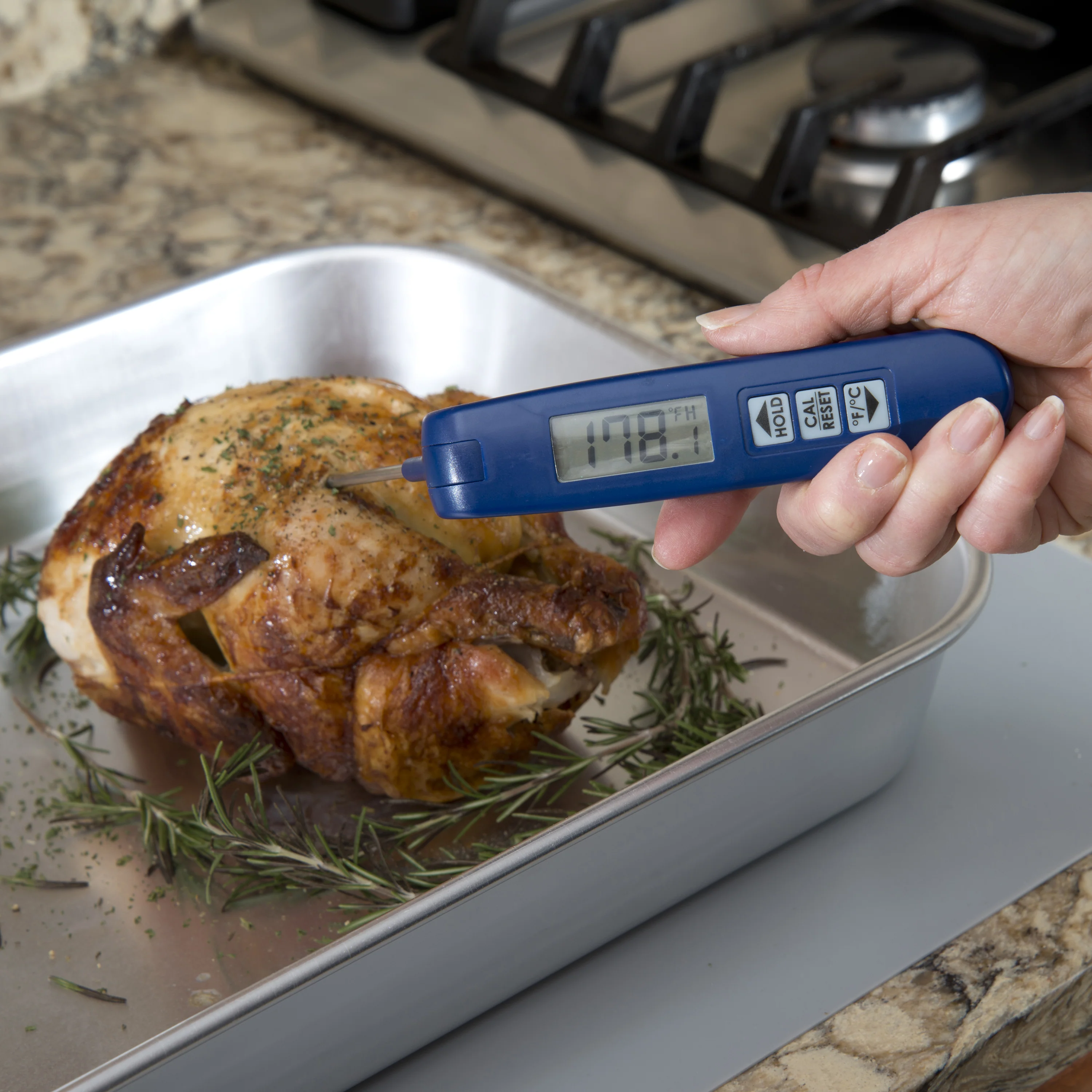 Winco TMT-DG7 Thermocouple Thermometer -40° to 572°F with Folding Probe - Image 3